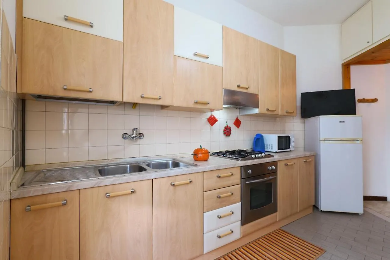 Appartamento PrimoPiano - Pellegrino Rossi Milano Italia